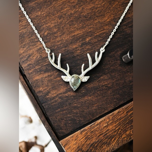 Labradorite Sterling Silver Deer Head Necklace - Picture 3 of 5